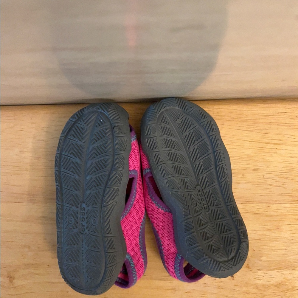 Crocs Swiftwater Mesh Water Sandals - Picture 8 of 11